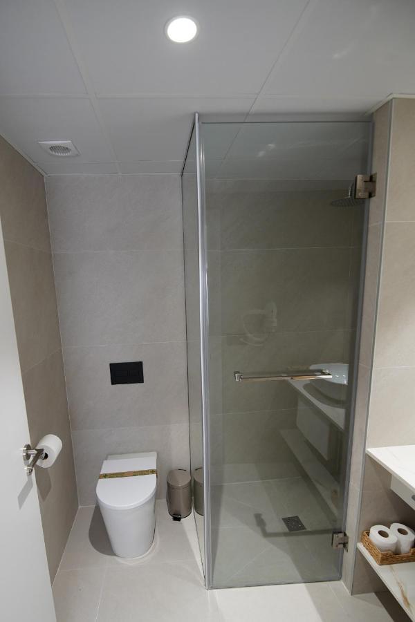 Bet Apartments - Suites Puerto บาเลนเซีย ภายนอก รูปภาพ
